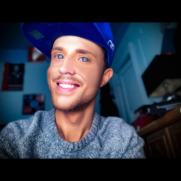 Meet your Posher, Nathan - Picture 3 of 4